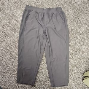 Old Navy Powersoft Cropped Pants, Green/grey